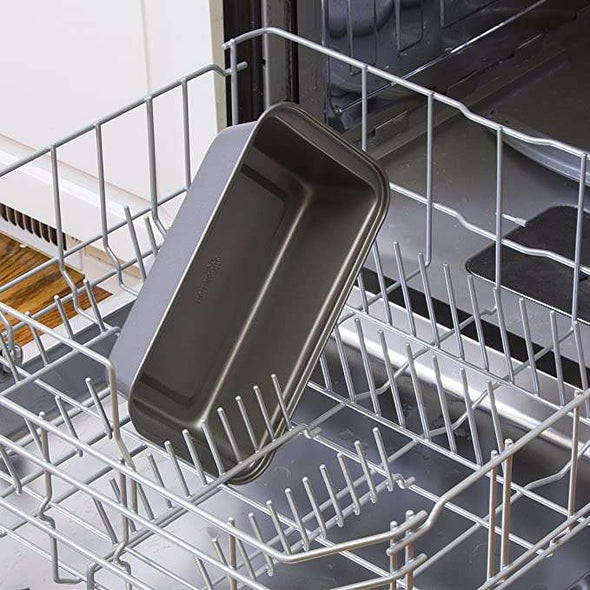 BakeIns Large Non-Stick Loaf Pan in dishwasher