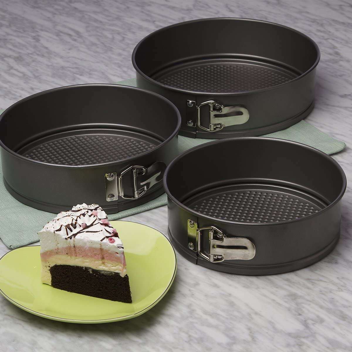 Rowoco Spring form Baking Pans Set of 2, 9 In and 10 In