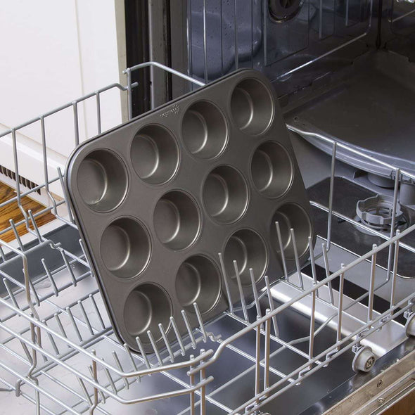 Muffin Pan 12 Cup in dishwasher