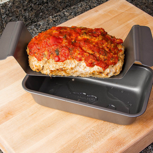 Healthy Meatloaf Pan with cooked meatloaf